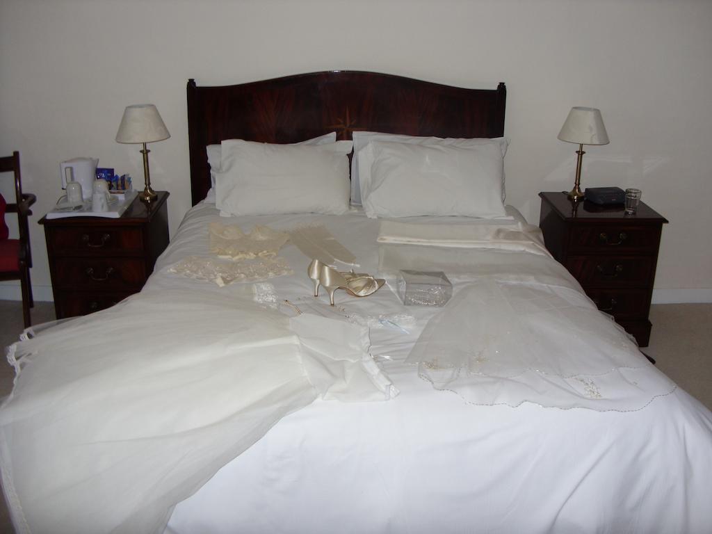 Rounceval House Hotel ชิปปิง ซ็อดเบอรี ภายนอก รูปภาพ
